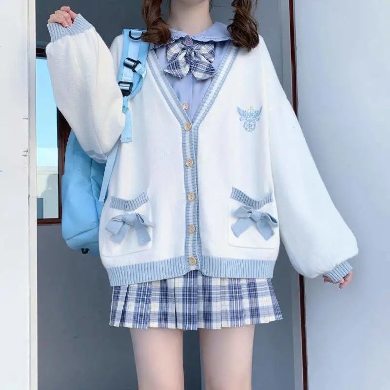 Chic Y2K Aesthetic Cute Korean Knit Cardigan for Cozy Layering and Stylish Outfits