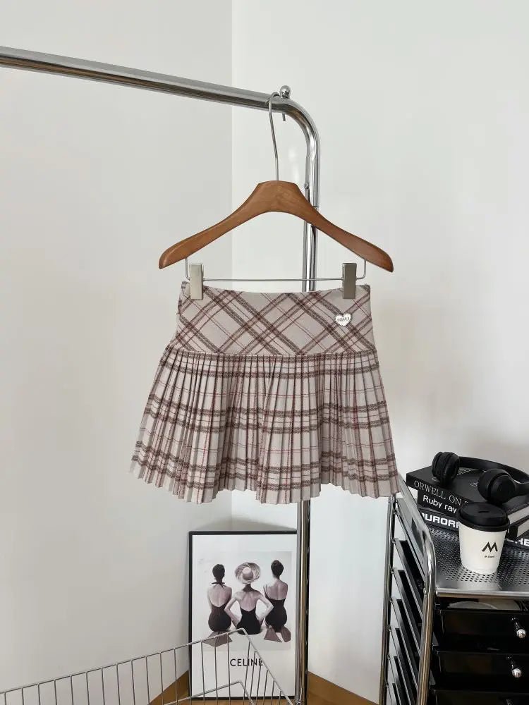 Classic Red Plaid Pleated Skirt - Y2K Aesthetic Grunge Style for Trendy Outfits