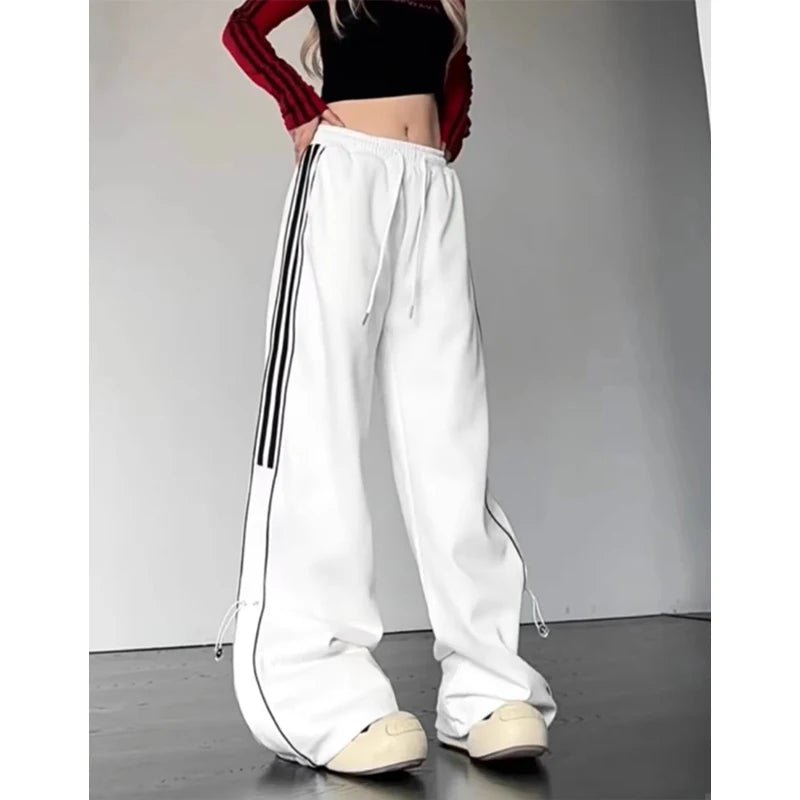 Cozy Oversized White Sweatpants for Y2K Aesthetic and Comfy Street Style Outfits