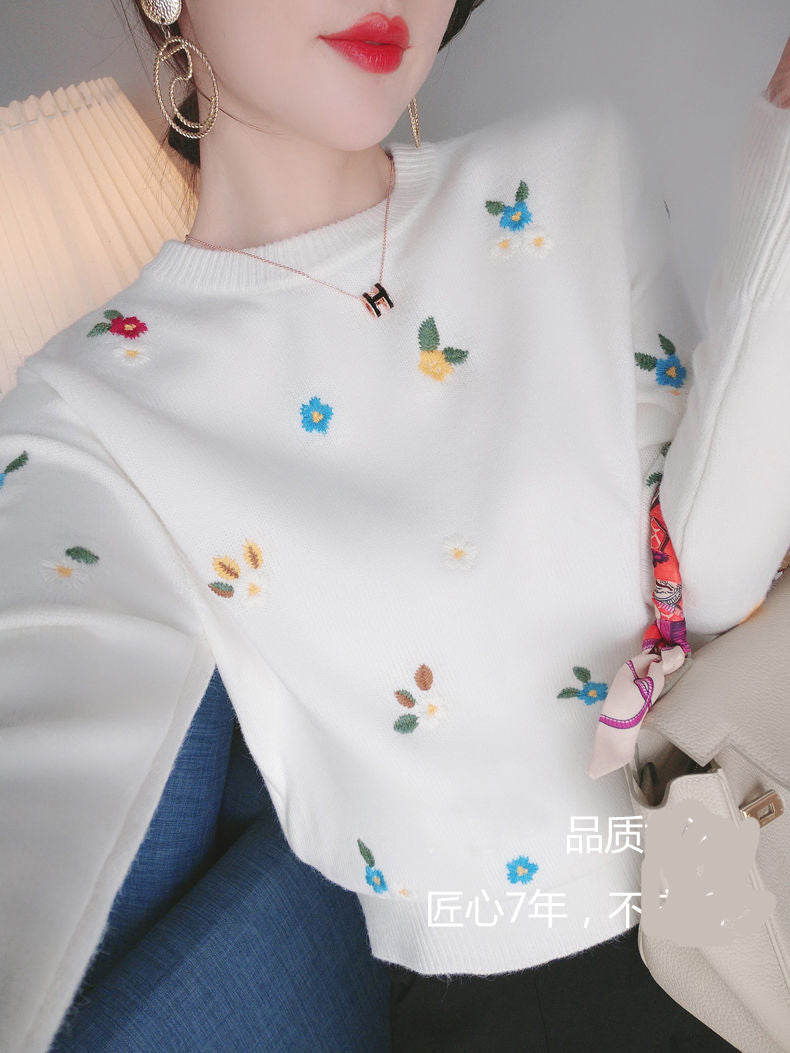 Daisy Embroidered O-Neck Sweater - Y2K Aesthetic Cute Top for Cozy Outfits