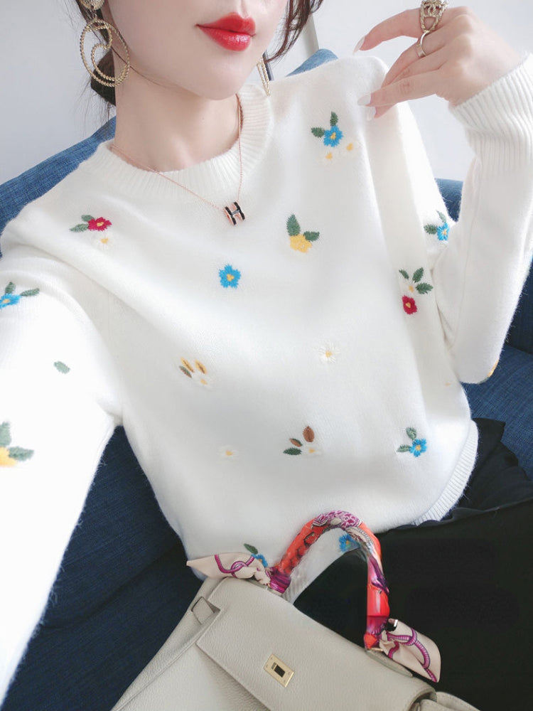 Daisy Embroidered O-Neck Sweater - Y2K Aesthetic Cute Top for Cozy Outfits