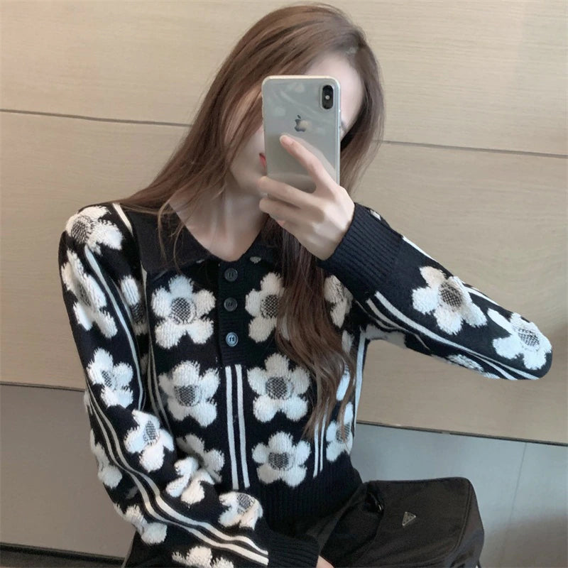 Daisy Sweet Flower Embroidered Y2K Aesthetic Skinny Sweater for Cute Outfits