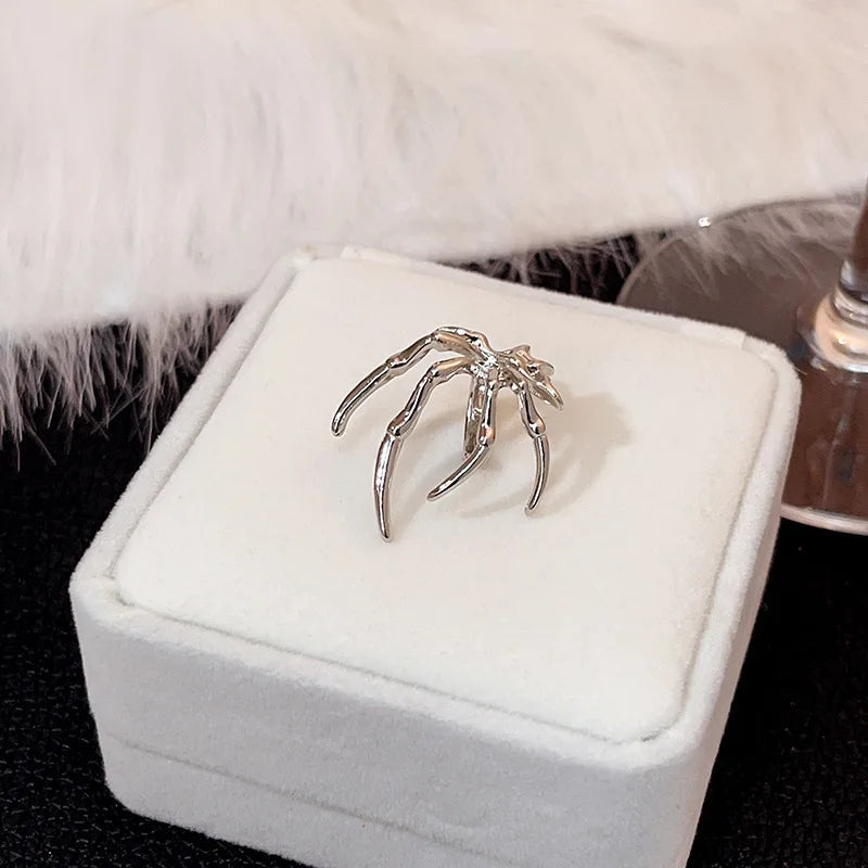 Goth Spider Earcuff - Y2K Aesthetic Jewelry for Grunge and Coquette Styles