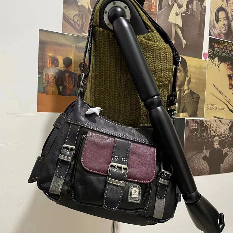 Harajuku Y2K Vintage 90s Grunge Aesthetic Black & Burgundy Messenger Schoolbag