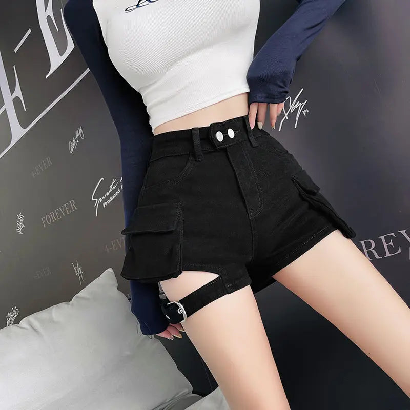 High-Waisted Y2K Cargo Shorts for Trendy Coquette and Grunge Aesthetic Outfits