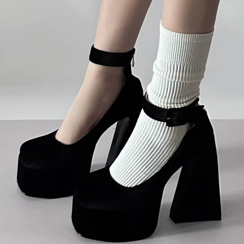 Kawaii Aesthetic Black Velvet Chunky High Heel Platform Pumps for Y2K Fashion Lovers