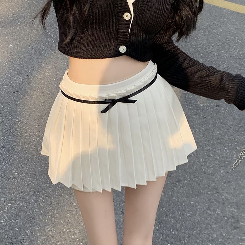 Korean Aesthetic Preppy Old Money Style Jang Wonyoung Bow Pleated Miniskirt