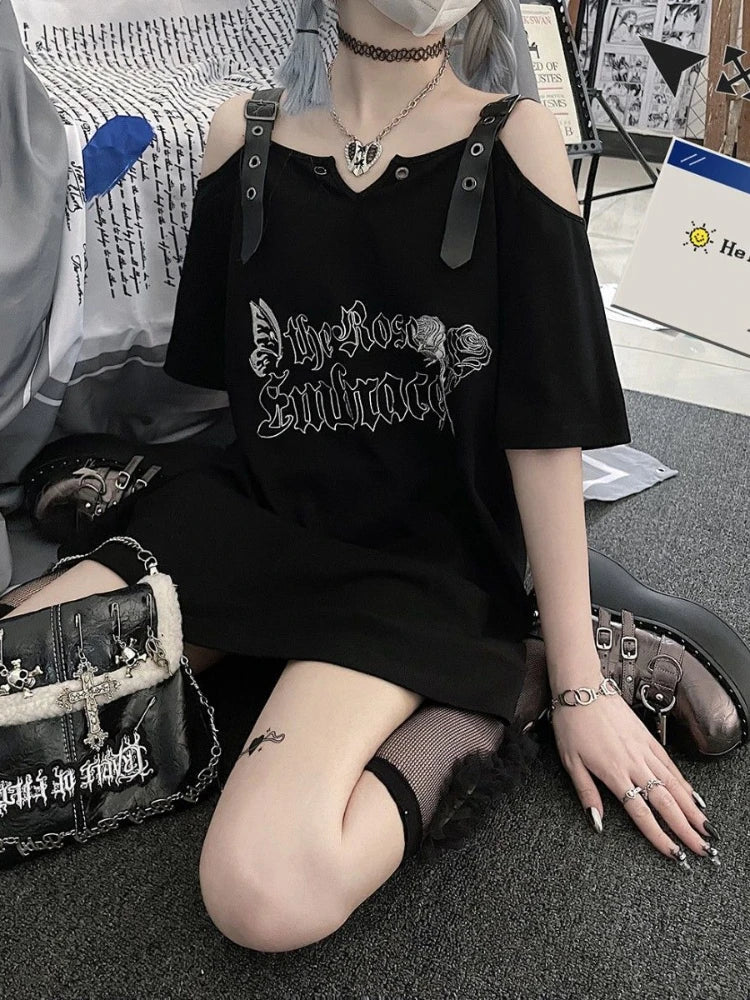 Off-Shoulder Y2K Gothic Tee: Edgy Grunge Style Top for Aesthetic Outfits