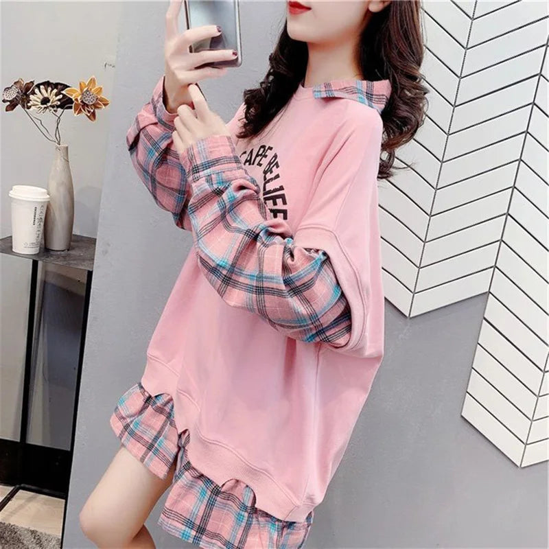 Plaid Y2K Aesthetic Fake Two-Piece Sweatshirt for Cozy and Stylish Outfits