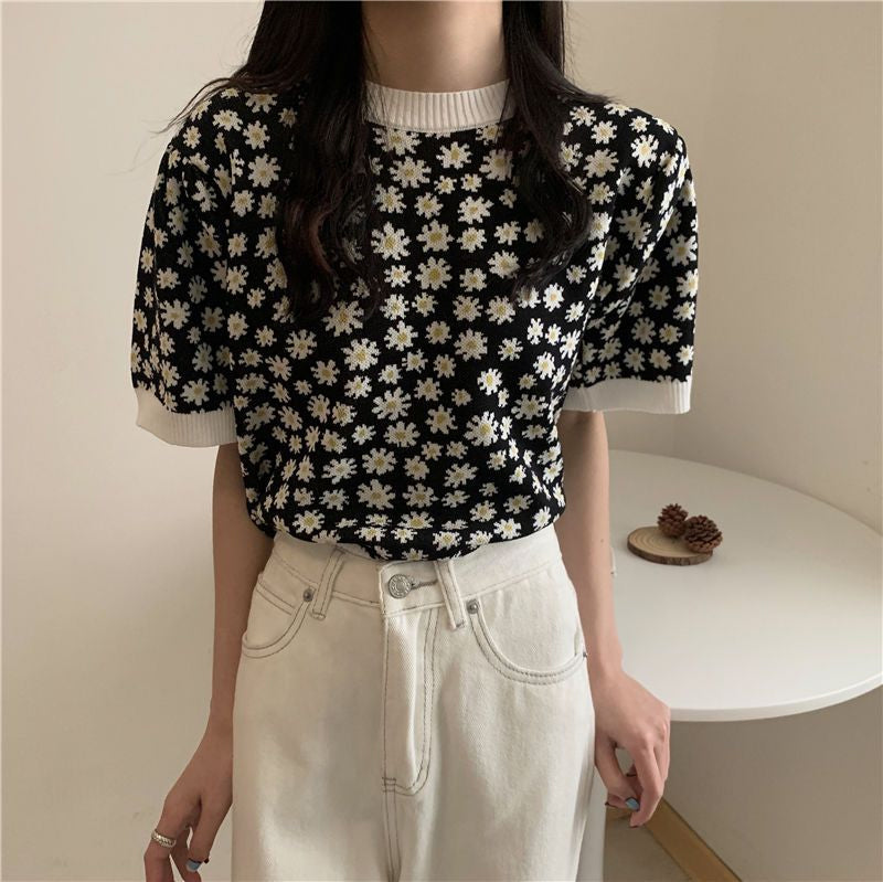 Puff Sleeve Daisy Pattern O-Neck Knitted Top in Y2K Aesthetic Style