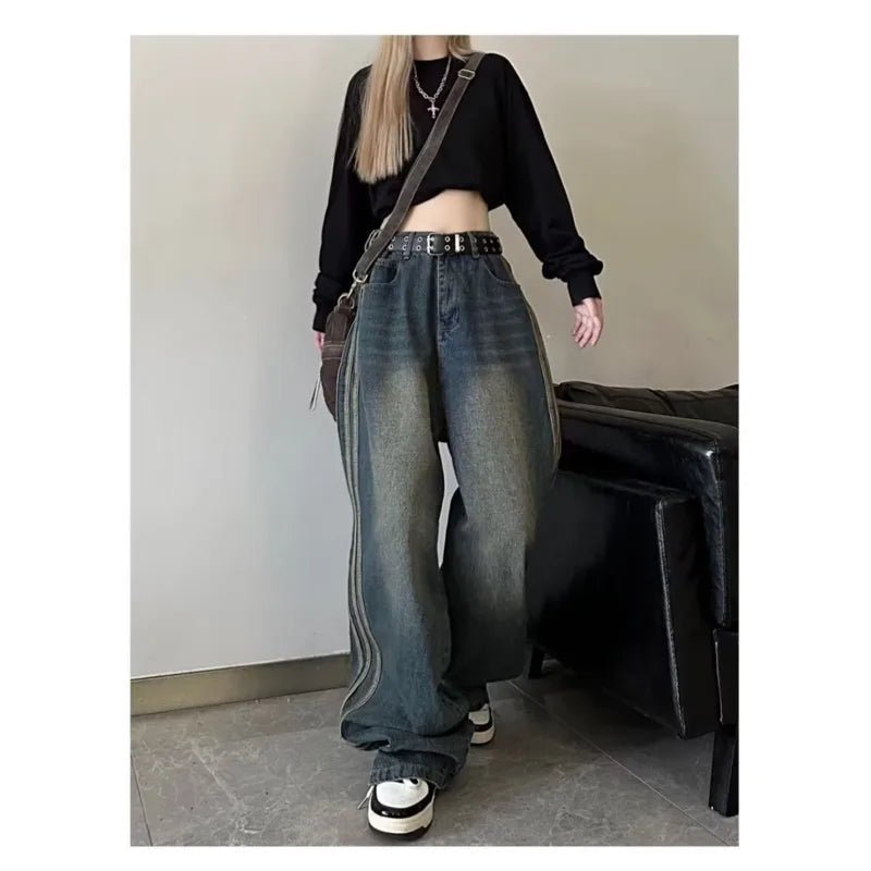 Vintage Y2K Wide-Leg Denim Jeans for a Retro Grunge Aesthetic and Comfy Style