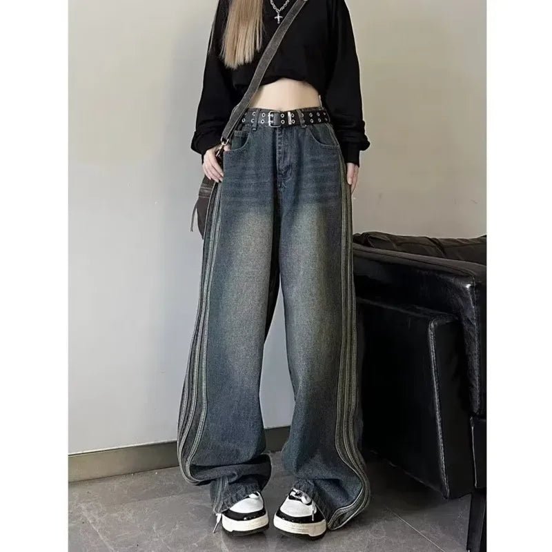 Vintage Y2K Wide-Leg Denim Jeans for a Retro Grunge Aesthetic and Comfy Style