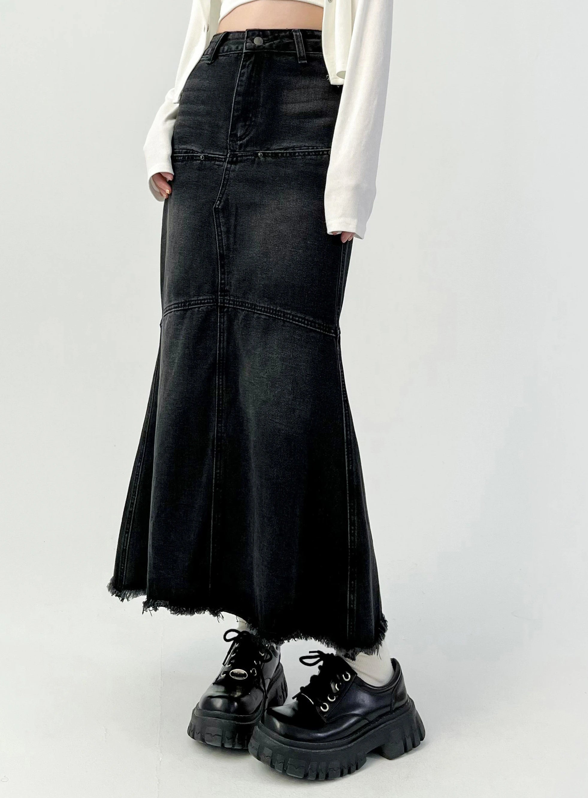 Y2K Girlish Denim Cargo Skirt for Trendy Coquette and Grunge Aesthetic Outfits