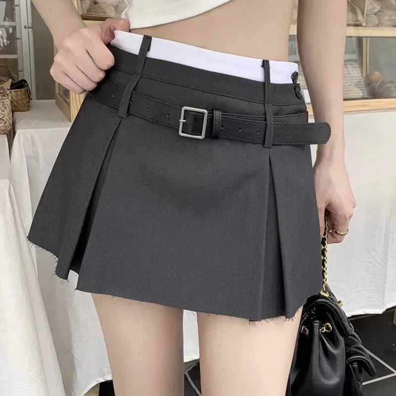 Y2K Pleated Mini Skirt with Acubi Belt - Trendy Grunge Aesthetic Fashion Piece