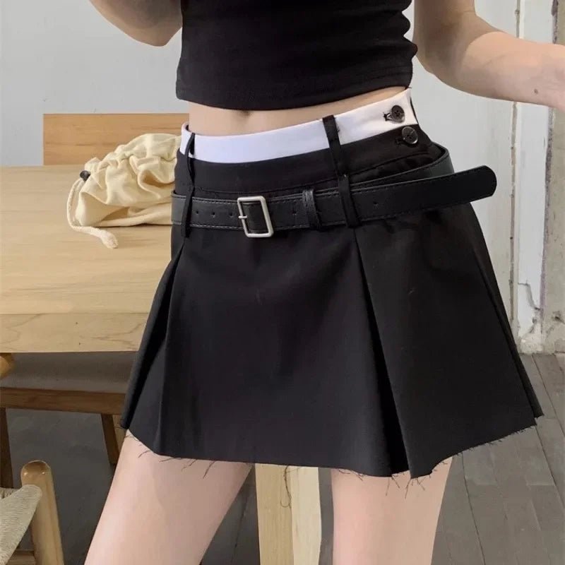 Y2K Pleated Mini Skirt with Acubi Belt - Trendy Grunge Aesthetic Fashion Piece